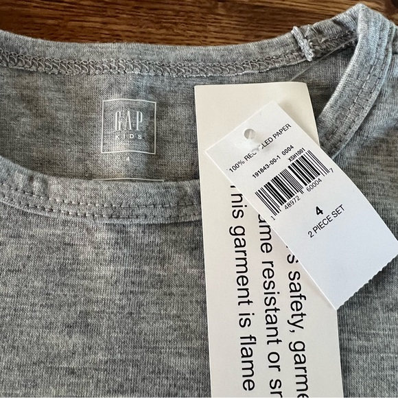 Gap kids size 4 NWT pajama set - Picture 4 of 10